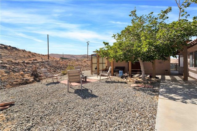 1388 N Jemez Trail, Landers, CA 92285
