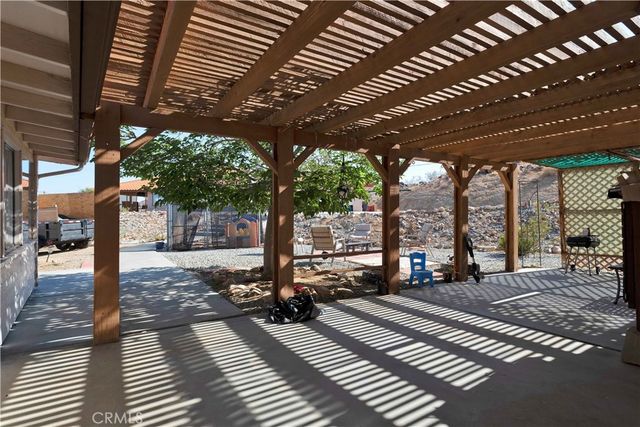 1388 N Jemez Trail, Landers, CA 92285
