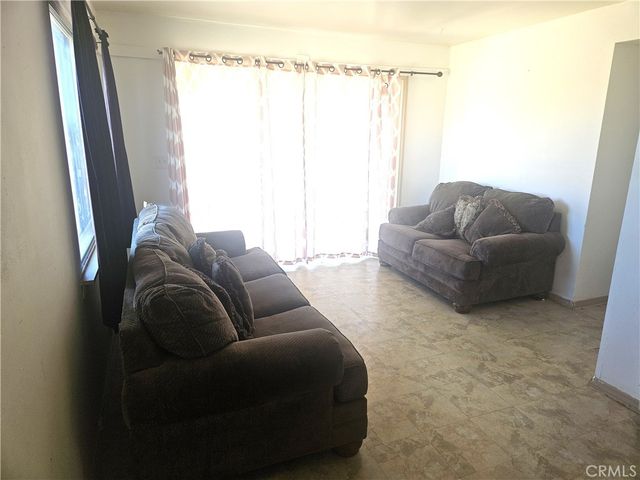 1388 N Jemez Trail, Landers, CA 92285