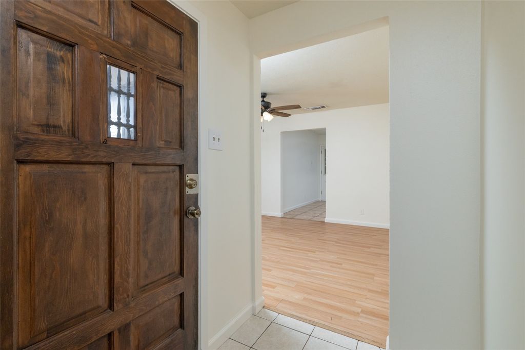 2204 Cales Drive, Arlington, TX 76013 — photo 5
