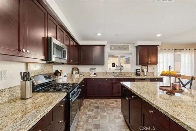 29554 Bisbee Court, Winchester, CA 92596