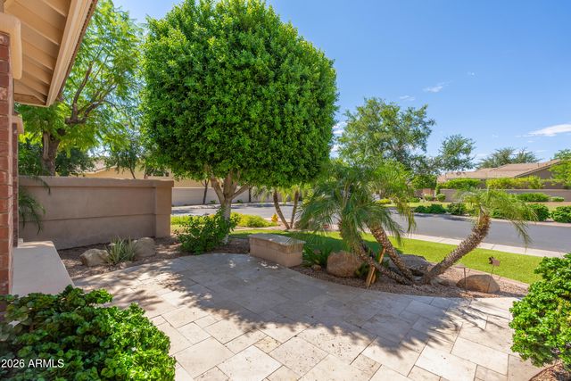 218 W VINEDO Lane, Tempe, AZ 85284