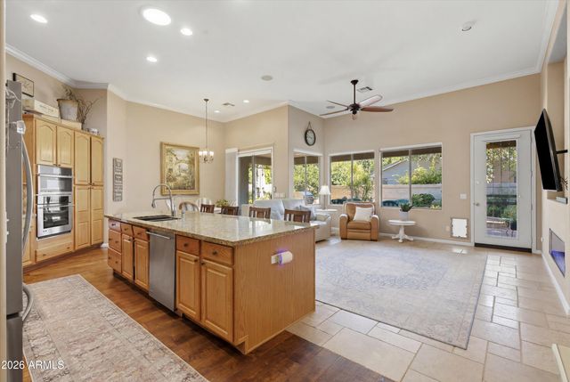 218 W VINEDO Lane, Tempe, AZ 85284