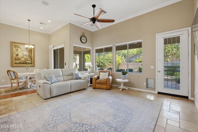 218 W VINEDO Lane, Tempe, AZ 85284