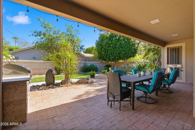 218 W VINEDO Lane, Tempe, AZ 85284