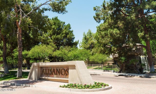 218 W VINEDO Lane, Tempe, AZ 85284