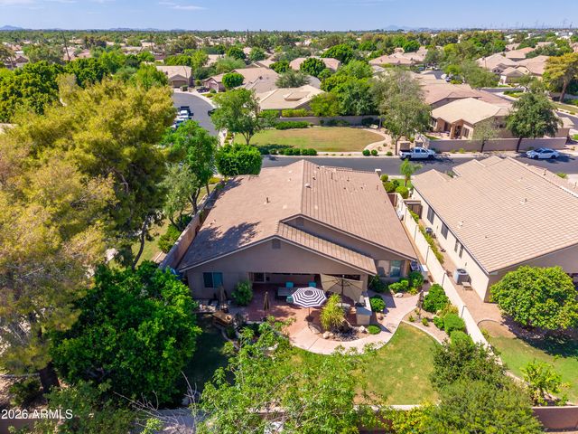 218 W VINEDO Lane, Tempe, AZ 85284