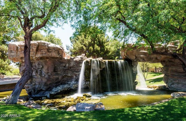 218 W VINEDO Lane, Tempe, AZ 85284
