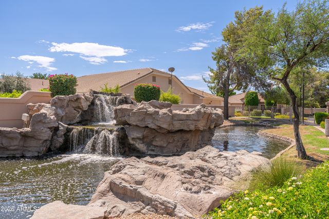 218 W VINEDO Lane, Tempe, AZ 85284