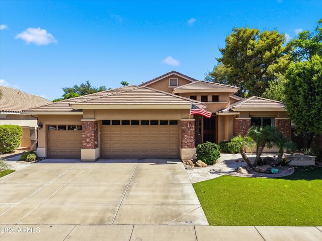 218 W VINEDO Lane, Tempe, AZ 85284