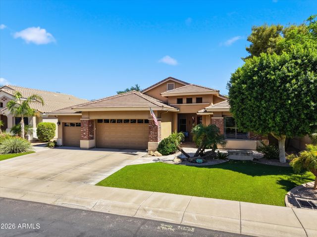 218 W VINEDO Lane, Tempe, AZ 85284