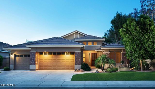 218 W VINEDO Lane, Tempe, AZ 85284