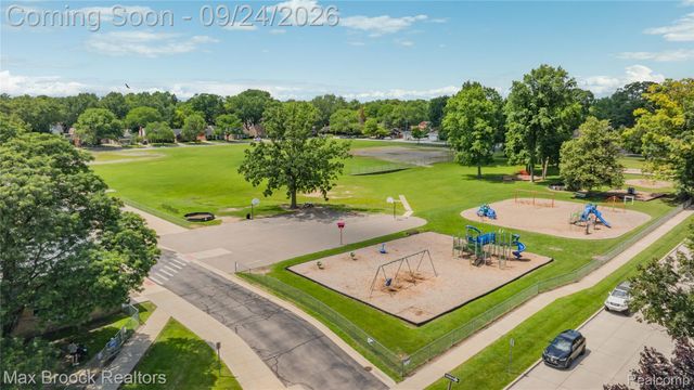2516 Linwood Avenue, Royal Oak, MI 48073