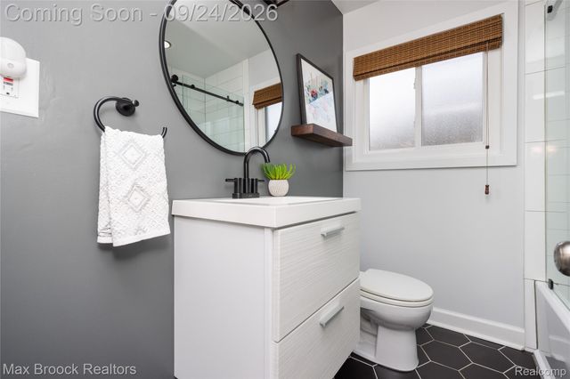 2516 Linwood Avenue, Royal Oak, MI 48073