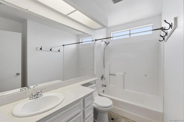 4158 Esperanza Way, Oceanside, CA 92056