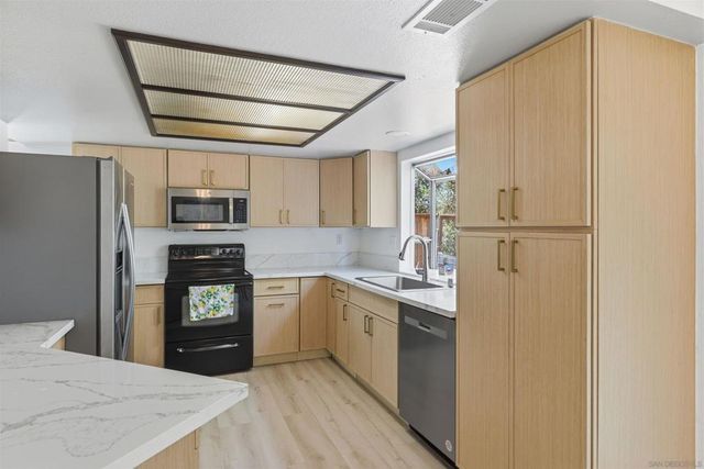 4158 Esperanza Way, Oceanside, CA 92056