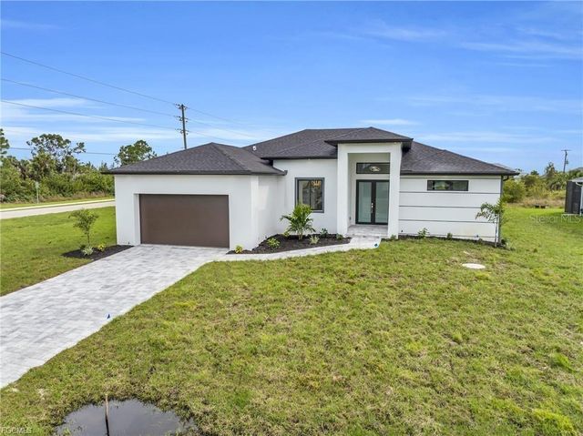 15401 AQUA CIRCLE, Port Charlotte, FL 33981