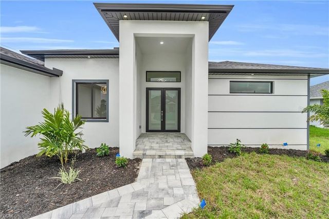 15401 AQUA CIRCLE, Port Charlotte, FL 33981