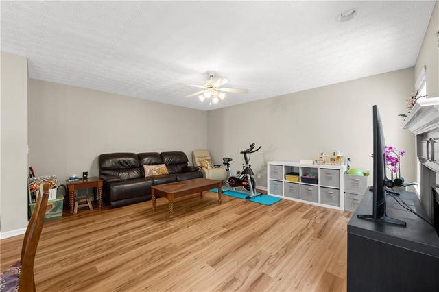 3751 Roxfield Drive, Buford, GA 30518