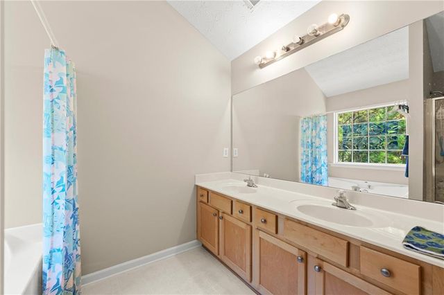 3751 Roxfield Drive, Buford, GA 30518