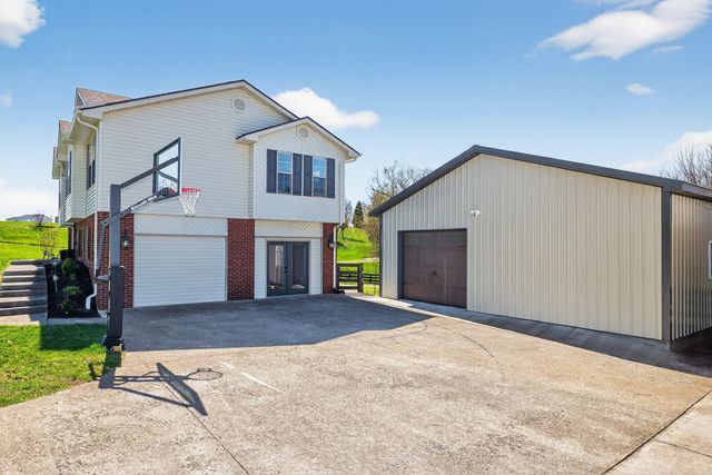 122 Saddlebrook Circle, Berea, KY 40403