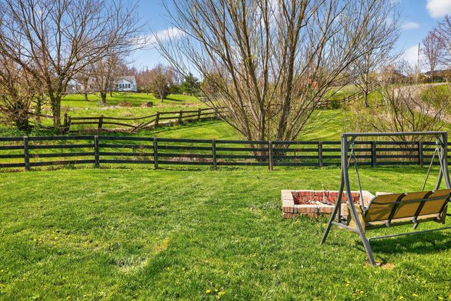 122 Saddlebrook Circle, Berea, KY 40403