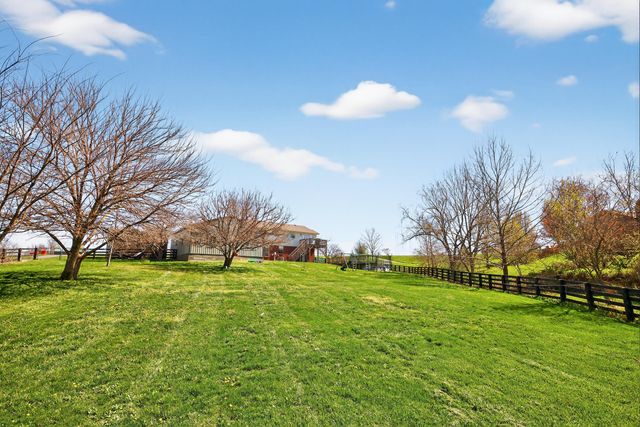 122 Saddlebrook Circle, Berea, KY 40403