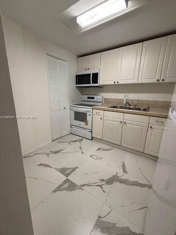7900 S Colony Cir S 303, Tamarac, FL 33321