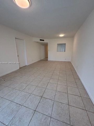7900 S Colony Cir S 303, Tamarac, FL 33321