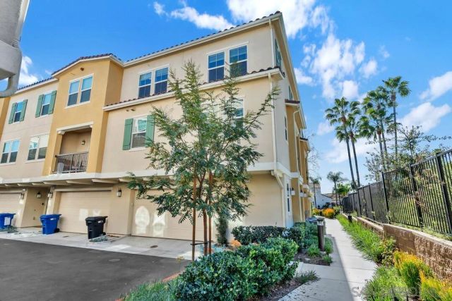 2822 Juniper Berry St, Spring Valley, CA 91977