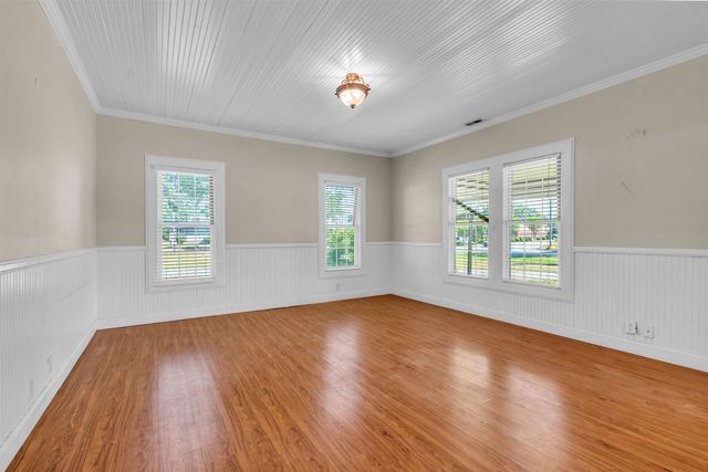 130 S Blackstock Road, Spartanburg, SC 29301