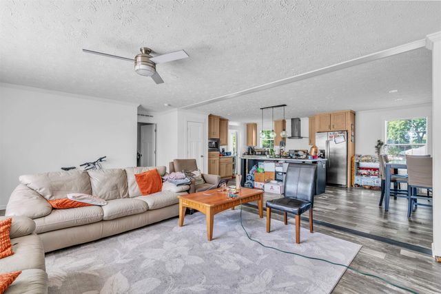 130 S Blackstock Road, Spartanburg, SC 29301