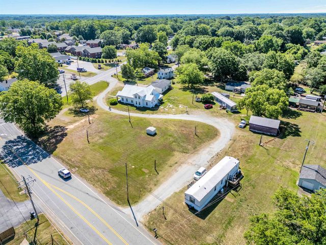 130 S Blackstock Road, Spartanburg, SC 29301