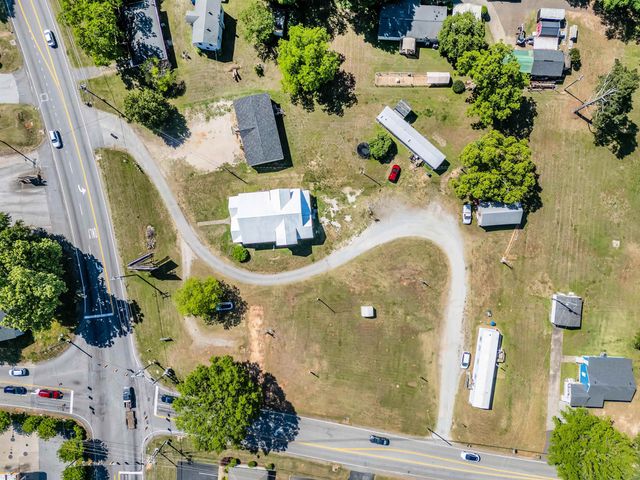 130 S Blackstock Road, Spartanburg, SC 29301