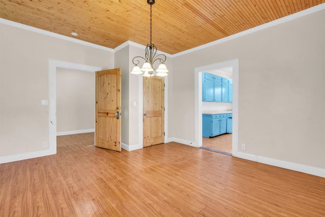 130 S Blackstock Road, Spartanburg, SC 29301