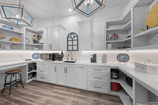 120 Lost Valley Lane, Center Point, TX 78010