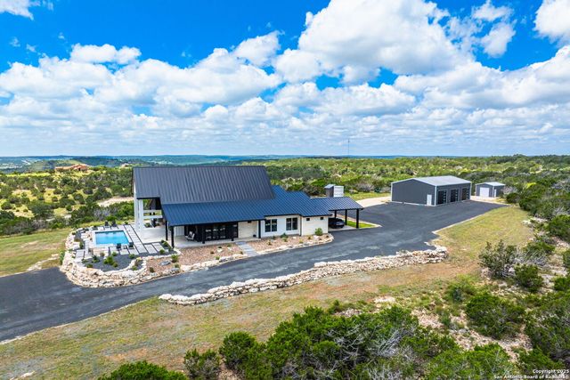 120 Lost Valley Lane, Center Point, TX 78010