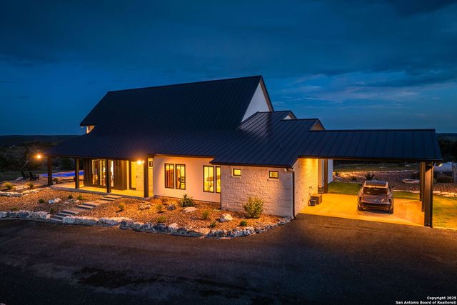 120 Lost Valley Lane, Center Point, TX 78010