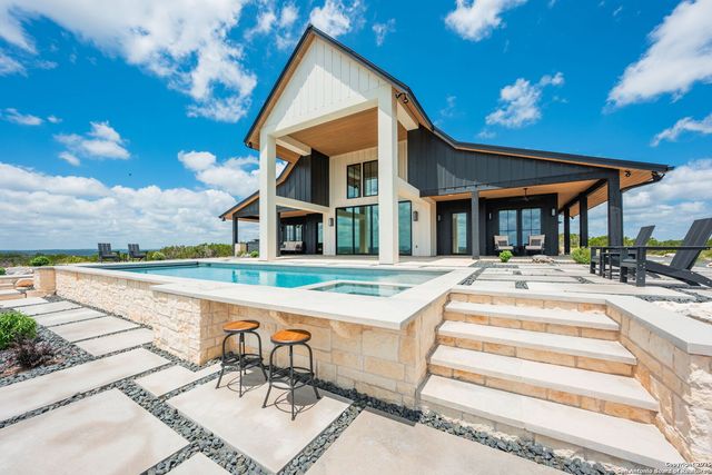 120 Lost Valley Lane, Center Point, TX 78010