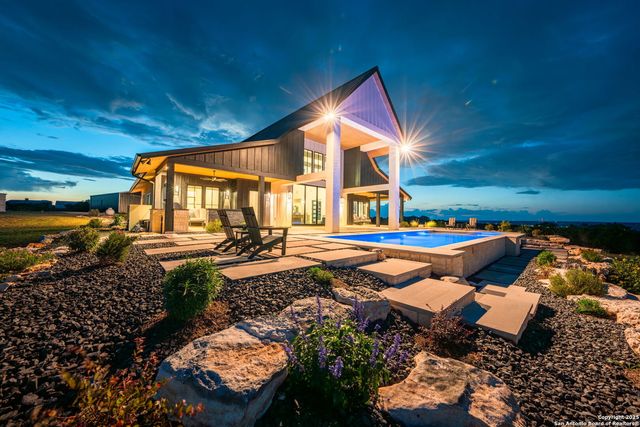 120 Lost Valley Lane, Center Point, TX 78010