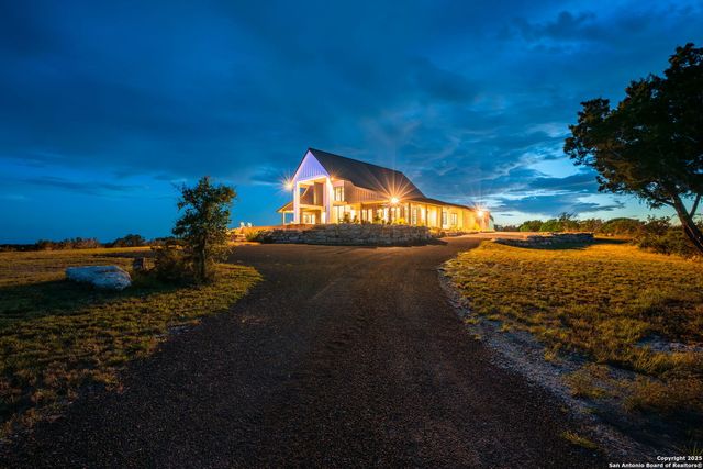 120 Lost Valley Lane, Center Point, TX 78010