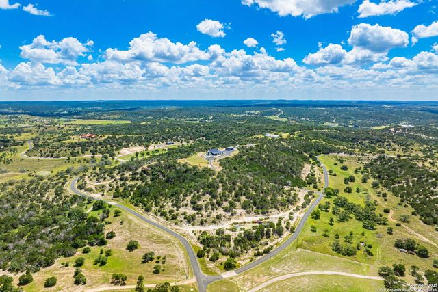 120 Lost Valley Lane, Center Point, TX 78010