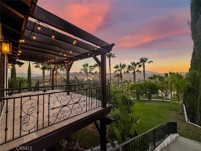 567 Lone Oak, Thousand Oaks, CA 91362