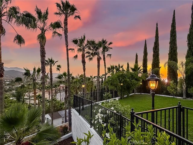 567 Lone Oak, Thousand Oaks, CA 91362