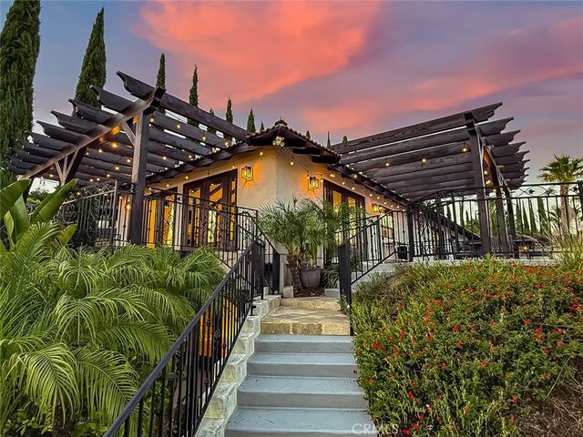 567 Lone Oak, Thousand Oaks, CA 91362