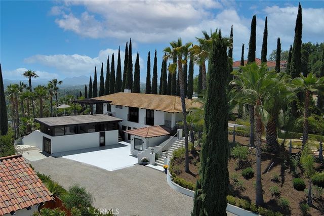 567 Lone Oak, Thousand Oaks, CA 91362