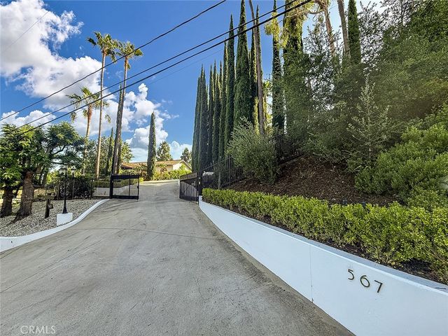 567 Lone Oak, Thousand Oaks, CA 91362