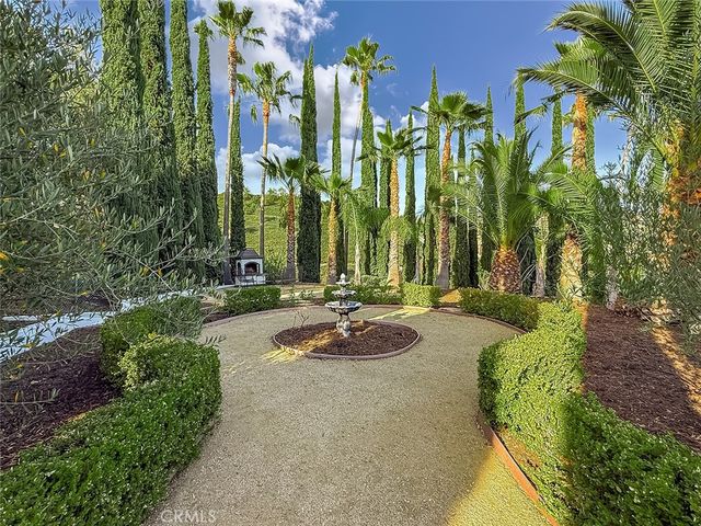 567 Lone Oak, Thousand Oaks, CA 91362