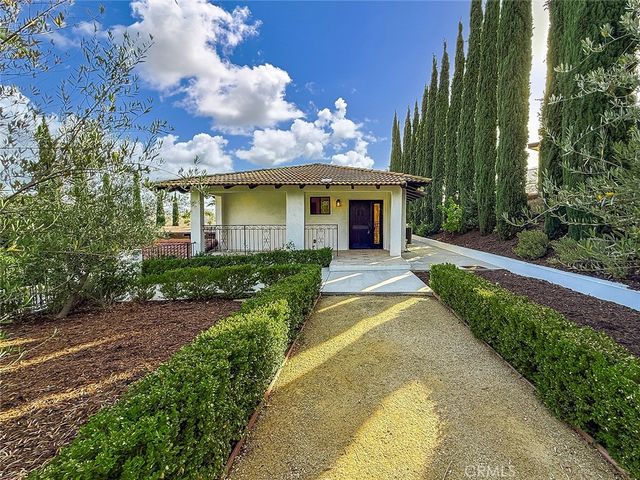 567 Lone Oak, Thousand Oaks, CA 91362