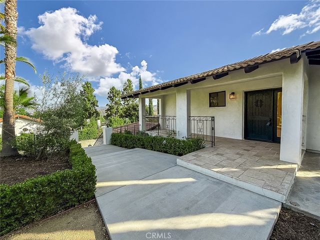 567 Lone Oak, Thousand Oaks, CA 91362